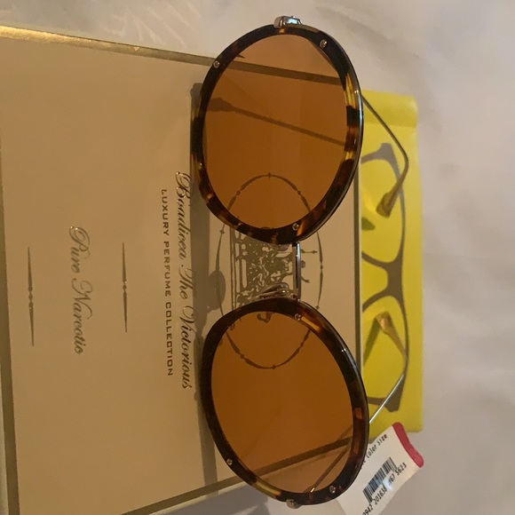 Beatiful Christian Dior glasses …new with tag no case - Picture 5 of 5